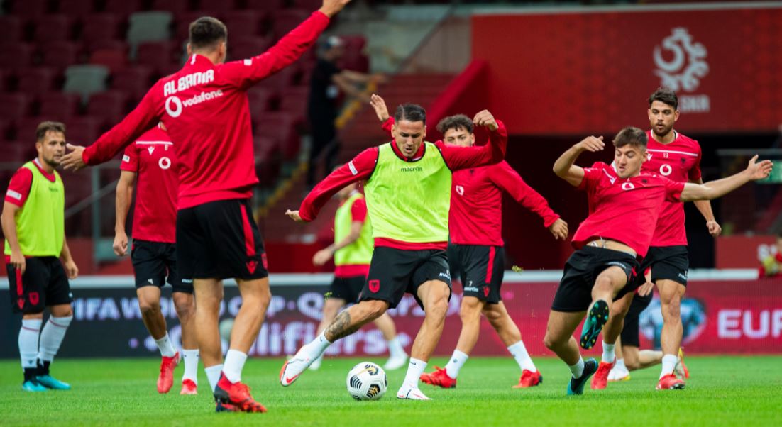 Shqipëria zhvillon stërvitjen e fundit para ndeshjes me Poloninë