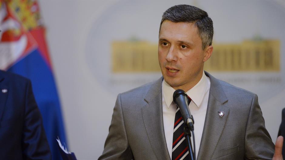 Obradoviq i kërkon Vuçiqit ta vë ushtrinë serbe në gatishmëri