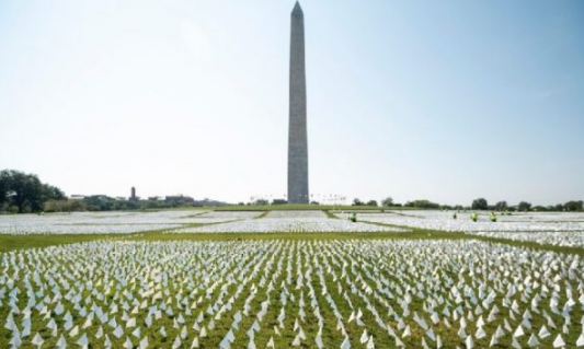 660 mijë flamuj të bardhë në nderim të viktimave të COVID-19 në SHBA