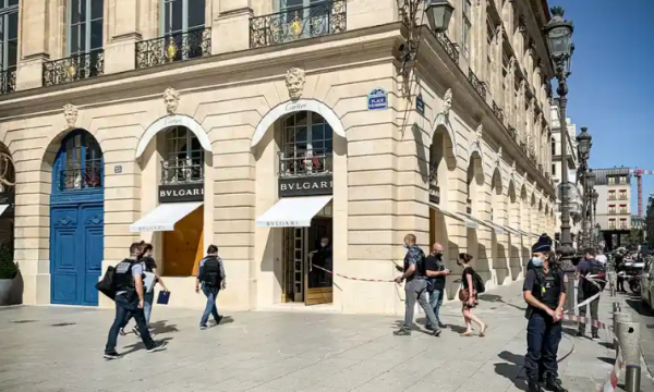Stoli në vlerë të 10 milionë eurove vidhen në dyqanin Bulgari në Paris