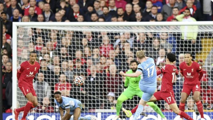 Pa fitues, por me shumë spektakël – Liverpool e City ndajnë pikët në thrillerin e katër golave në ‘Anfield’