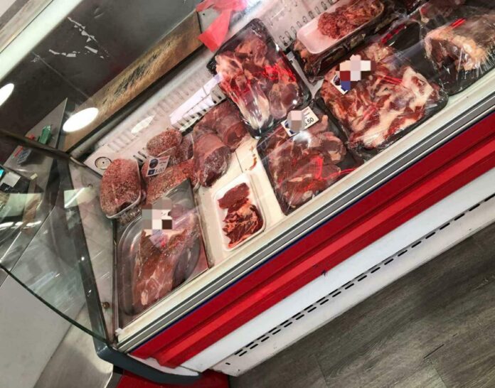 Iu gjetën mbi 200 kg mish me cilësi të dyshimtë, Policia arreston një person në Fushë Kosovë