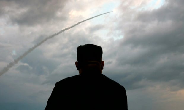 Në ora 10:17 të mëngjesit, Korea e Veriut qëlloi me raketë balistike nga nëndetësja