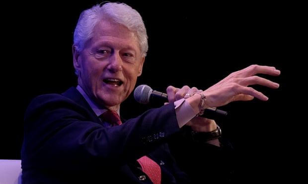 Bill Clinton lirohet nga spitali