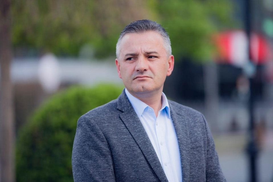 Reagon Bekim Jashari: Pati blerje votash, shantazhe  e manipulime në Skenderaj