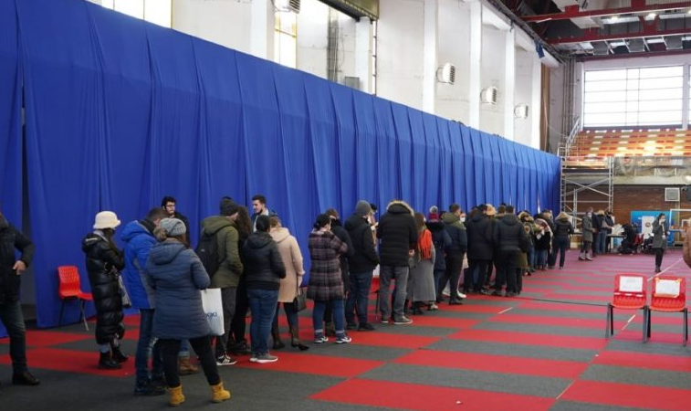 Votuesve në sallën ‘1 Tetori’ iu ndërrohet qendra: Ja ku duhet të votojnë