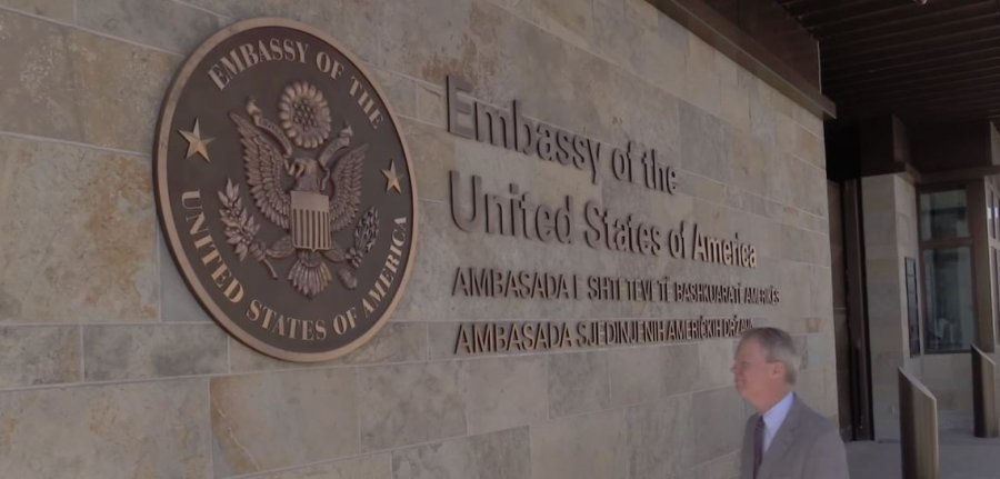 Ambasada e ShBA-ve: Të papranueshme sulmet ndaj policëve të Kosovës