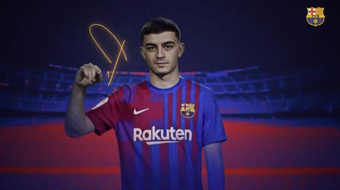 Zyrtare: Pedri nënshkruan kontratën e re me Barcelonën