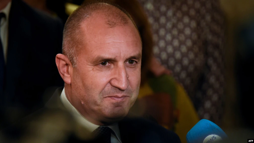 Presidenti bullgar Rumen Radev fiton edhe një mandat