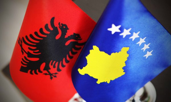 Qeveritë e Kosovës dhe Shqipërisë mbajnë sot mbledhjen e përbashkët në Elbasan