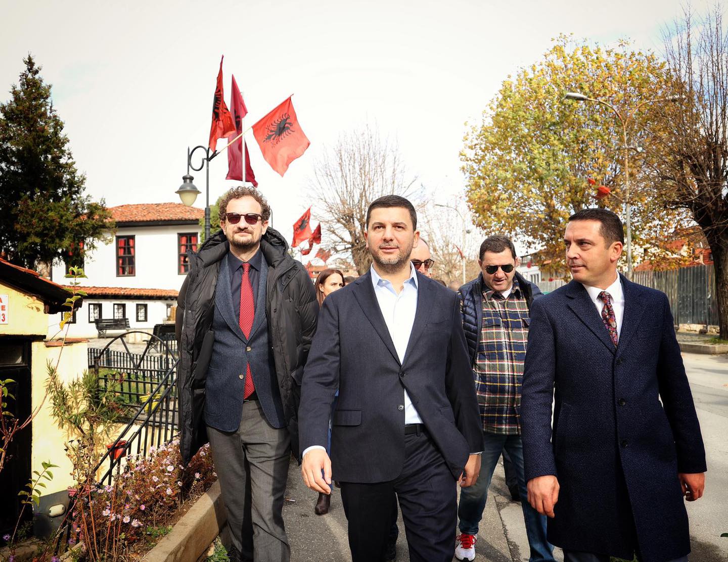 Memli Krasniqi uron 28 nëntorin nga Lidhja e Prizrenit