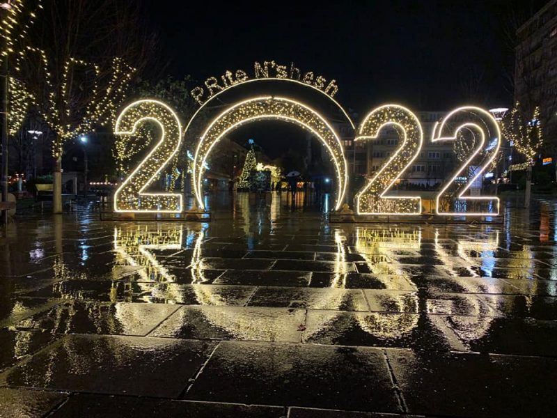 Prishtina ndez dritat për festat e fundvitit, dekorimi kushtoi 50 mijë euro