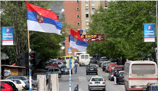 Integrimi i veriut mbetet në letër, analistët kërkojnë dialog me serbët në Kosovë