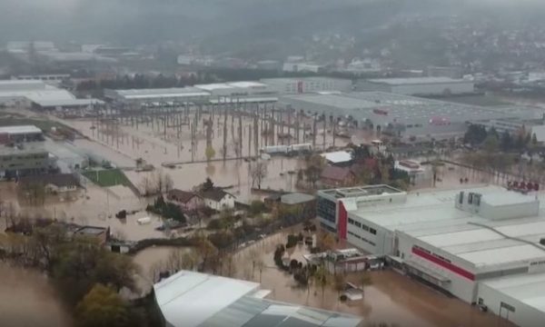 Përmbytet Bosnjë-Hercegovina
