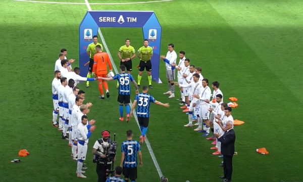 U rendit për duartrokitje ndaj kampionit, Interit: Ranieri i nominuar për çmimin ‘fair play’ nga FIFA