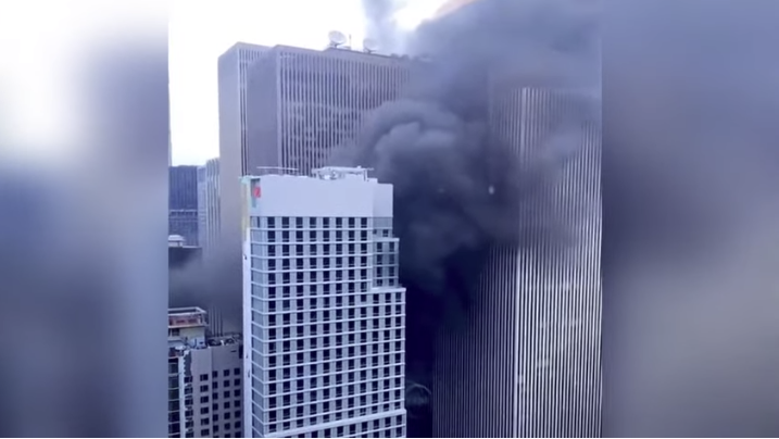 ​Shpërthen zjarri në ndërtesën 49-katëshe në Manhatan, bllokohet një pjesë e qytetit