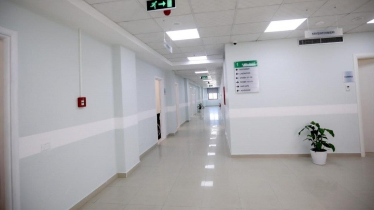 Tiranë: Spitali Covid 3 përfshihet nga zjarri