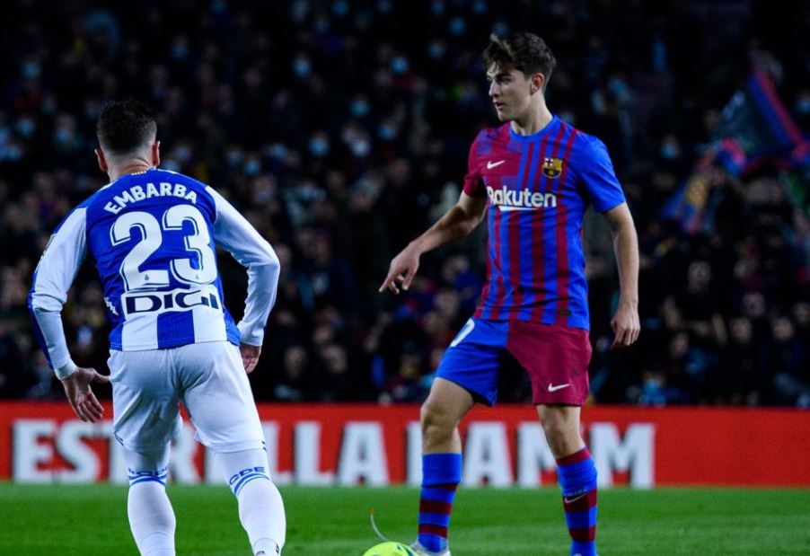 Barcelona e nis me fitore epokën Xavi – mposht minimalisht Espanyolin