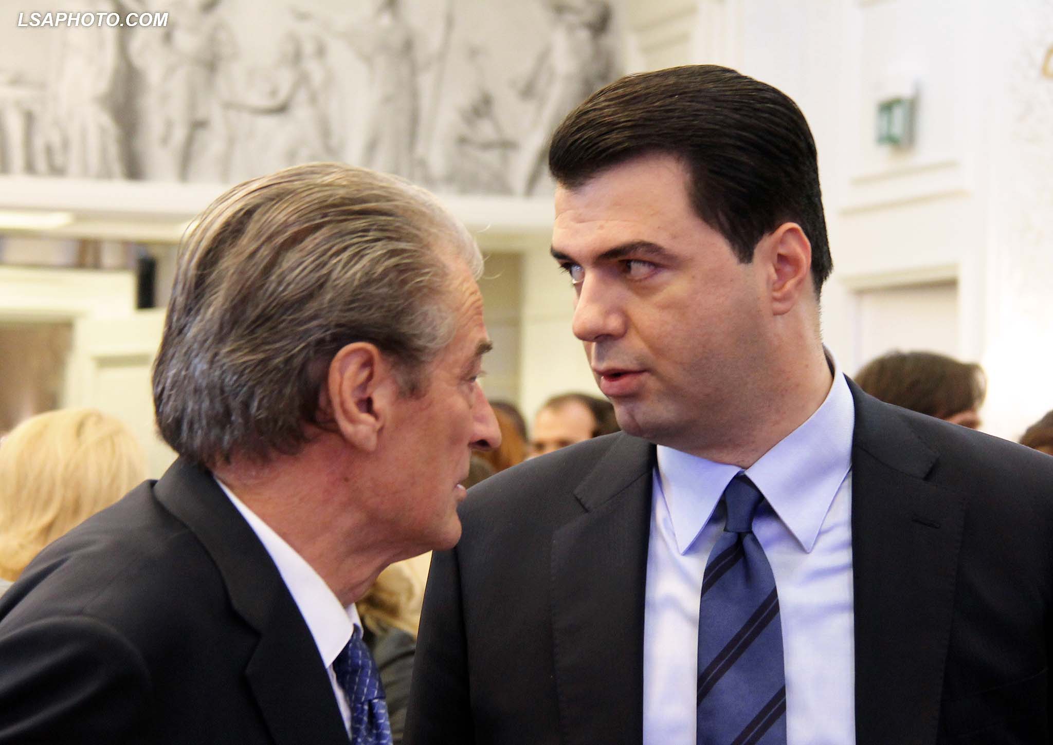 Basha kërcënon Berishën me largim nga partia: Boll është boll, do ta zbatoj statutin e partisë