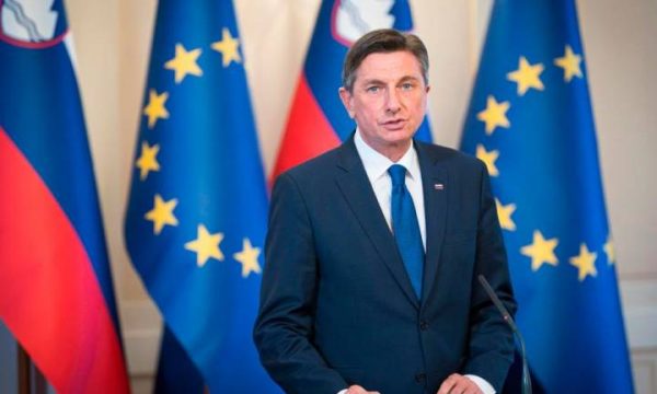 Borut Pahor po përgatit një draft për vazhdimin e dialogut Kosovë- Serbi – të koordinuar me Borell dhe QUINT