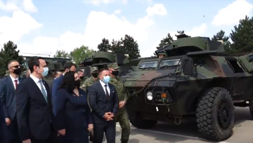 ShBA i dërgon Kosovës notë diplomatike: Kërkon që makineria ushtarake e dhuruar të mos përdoret pa lejen e tyre