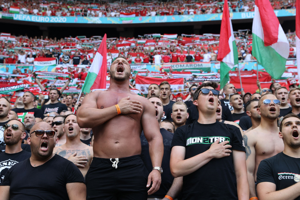 UEFA ia zbutë dënimin Hugarisë, nga tri ndeshje në dy prapa dyerve të mbyllura