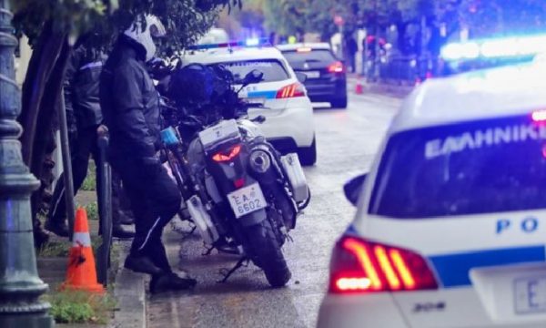 Greqi, shqiptari vret gruan dhe pastaj njofton policinë: E mbyta me duart e mia