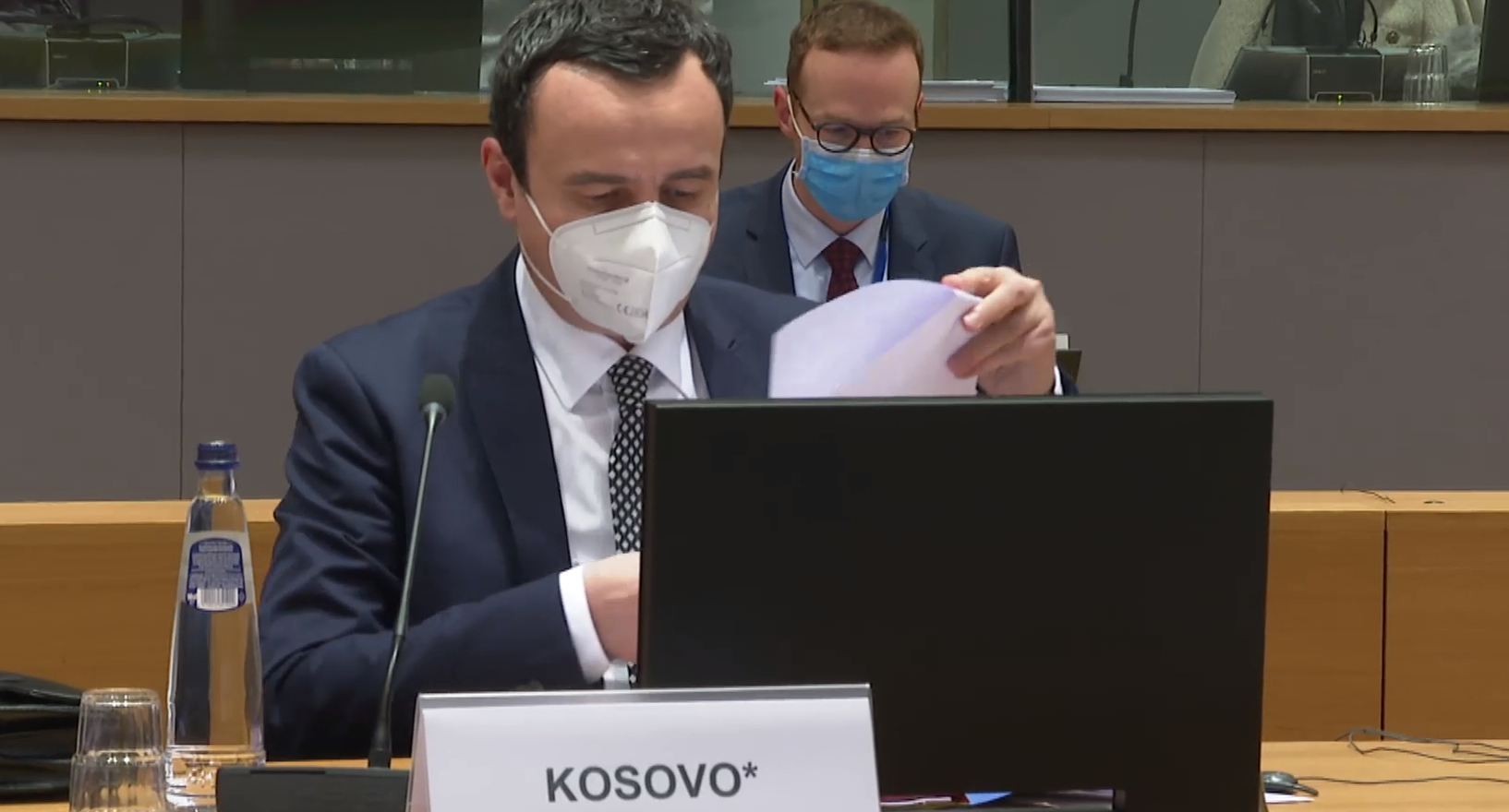 A**** K**** përfaqëson Kosovën me fusnotë