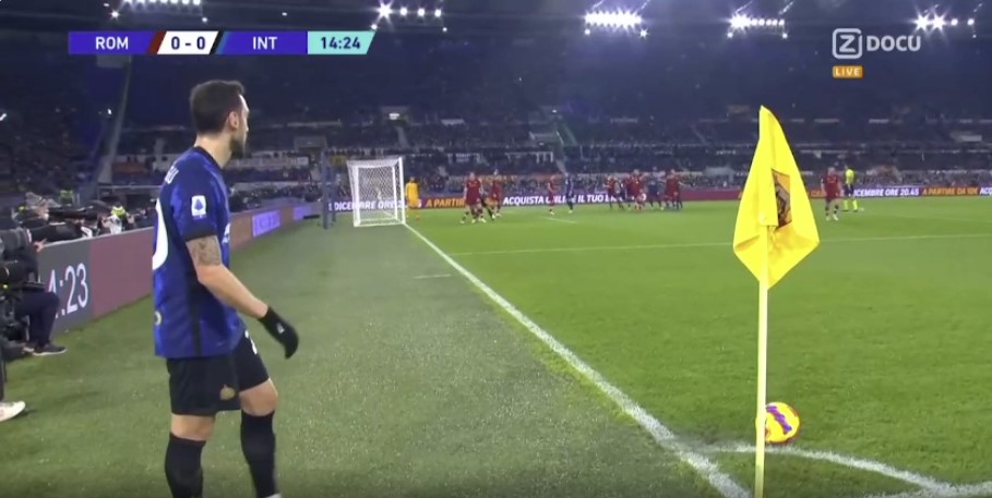Sensacional: Hakan Calhanoglu sapo ka shënuar gol direkt nga këndorja kundër Romës