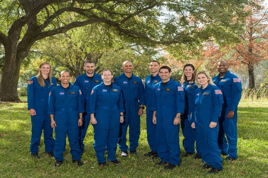 NASA përzgjedh 10 astronautë të ri, në mesin e tyre katër gra