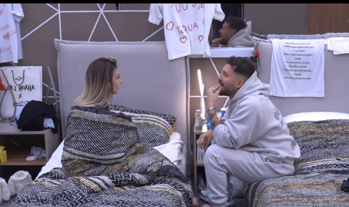 ‘Je ndryshe sot’, Beatrix i drejtohet Donaldit