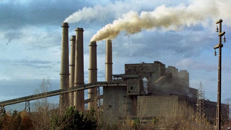 Qeveria e Kosovës legjitimon ndotjen e ajrit, i jep leje mjedisore Termocentralit Kosova A?