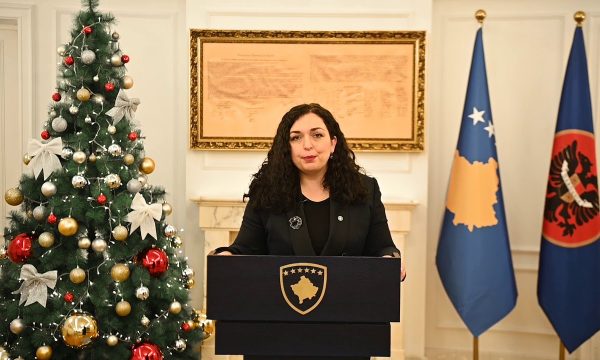 Presidentja Vjosa Osmani reagon pas miratimit të rezolutës kundër referendumit të Serbisë