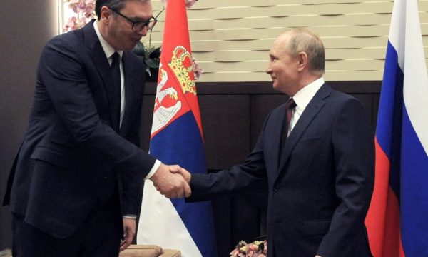  KIPRED-i kryen hulumtim: Takimi i mbajtur Vuçiq-Putin, shqetësues për Kosovën