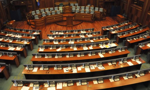 Kuvendi zgjedh dy drejtorë të bordit të ndërmarrjes publike KOSTT