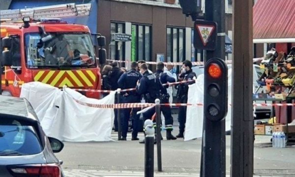 Sulmuesi i veshur si ninxha plagosi me shpatë dy police franceze