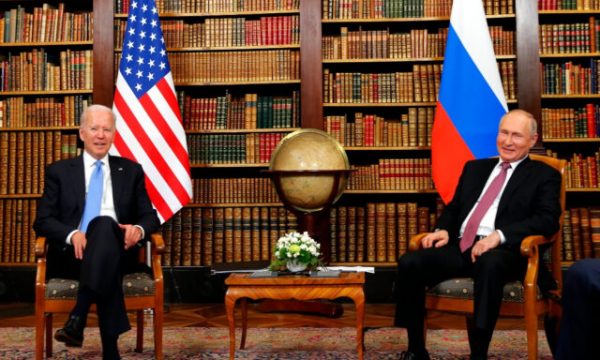 Takimi që mund të shmangë konfliktin, Biden dhe Putin do të bisedojnë për Ukrainën më 7 dhjetor