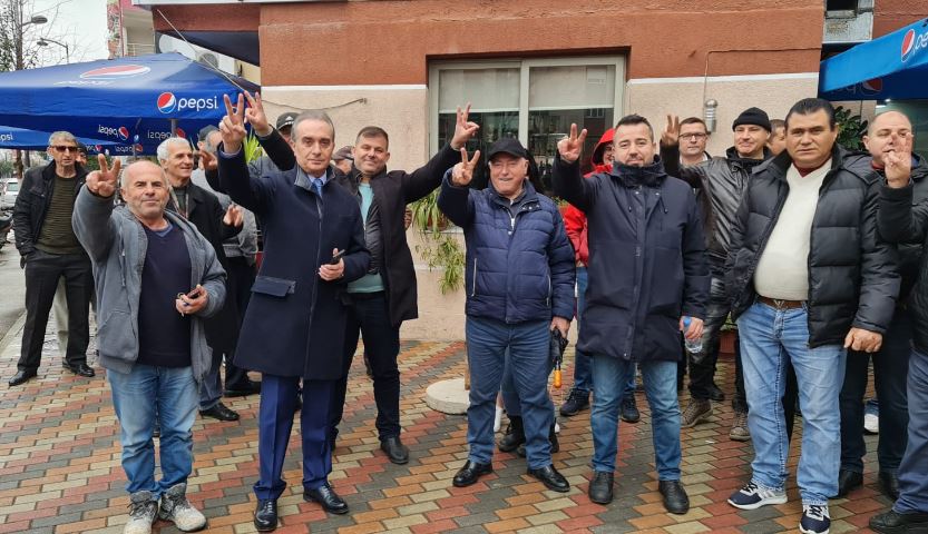 Përkrahësit e Sali Berishës nisen drejt Tiranës