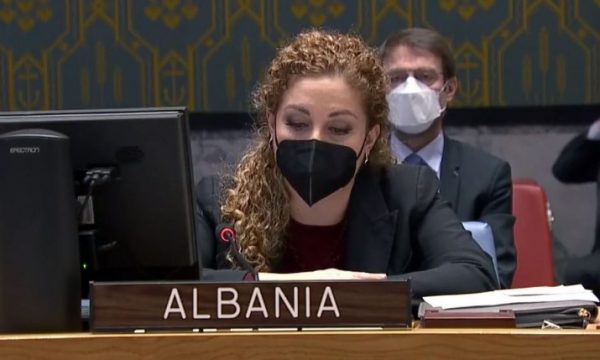 Ministrja shqiptare në OKB flet për përdhunimin dhe vrasjen e grave gjatë luftës në Kosovë