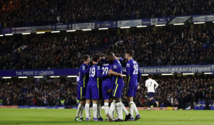 Ky është Chelsea i vërtetë: Pa probleme mposht Tottenhamin në ndeshjen e parë gjysmëfinale të Kupës