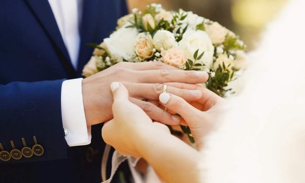 Data që duhet të shmangni nëse planifikoni të martoheni në vitin 2022