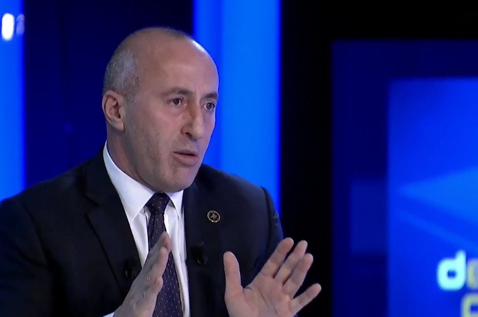 Haradinaj thotë se populli që është në terr, po e sheh se kush i ka lënë ashtu, ka një porosi për Konjufcën