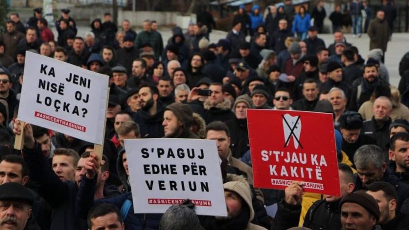 Më 29 janar protestohet kundër Qeverisë për shtrenjtimin e rrymës