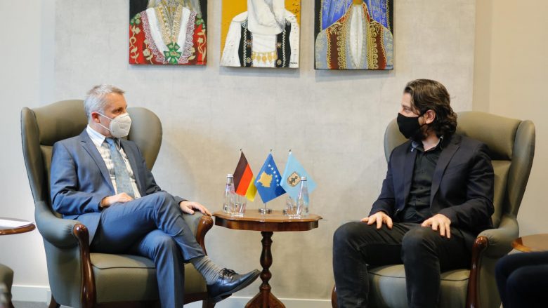 Rama pret në takim ambasadorin gjerman, merr mbështetje për projekte në Prishtinë