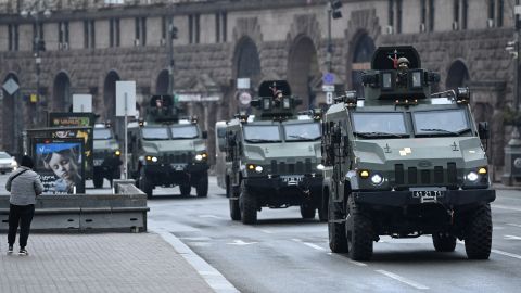 Në pritje të takimit Rusi-Ukrainë, raportohet se forcat ruse po i afrohen Kievit