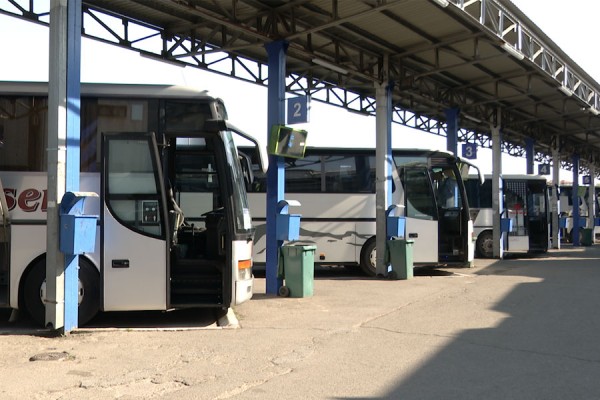E rëndë: Rritet çmimi i biletës së autobusit Prishtinë – Gjakovë
