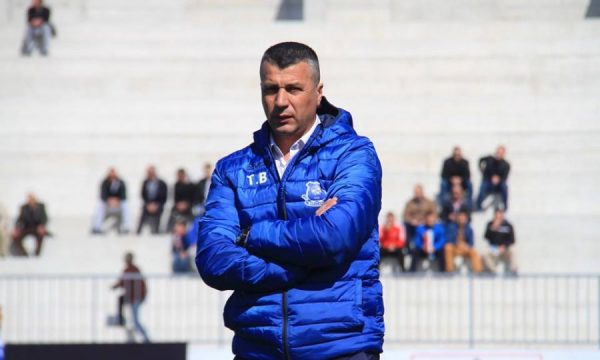 Batatina për ikjen e futbollistëve të rinj: Kosova është vendi ku një ditë do të varrosesh si hero i sportit dhe si lojtar i shtetit tënd