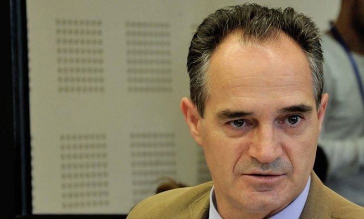 Hasani  Kurti me 48 deputetë s bëri qeveri  kurse Thaçi e bëri me 32