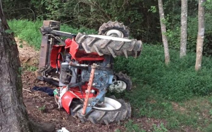 Vdes një person në Rahovec, e zuri traktori