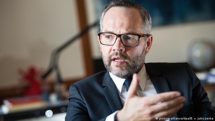 Ish-ministri gjerman: BE’ja përfundimisht duhet t’i mbajë premtimet, t’ia heqë vizat Kosovës